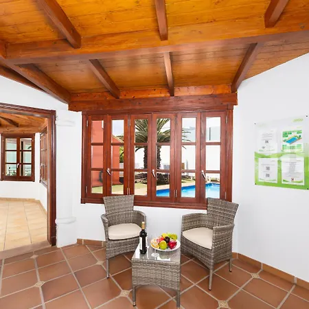 Villa Brisa Del Mar 12 *