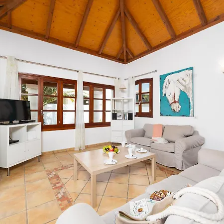 Villa Brisa Del Mar 12 *